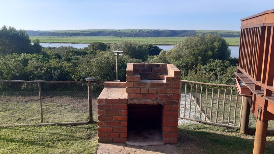 To Let 2 Bedroom Property for Rent in Gouritsmond Western Cape